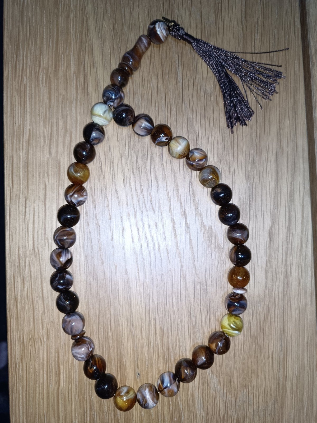 Mooie Gebedskralen met Kwastje - Bruin/Zwart/Wit, Sieraden, Tassen en Uiterlijk, Ophalen of Verzenden, Zo goed als nieuw, Bruin