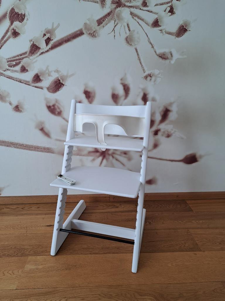 Stokke Tripp Trapp kinderstoel wit met beugel en glijders, Ophalen of Verzenden, Gebruikt, Meegroeistoel