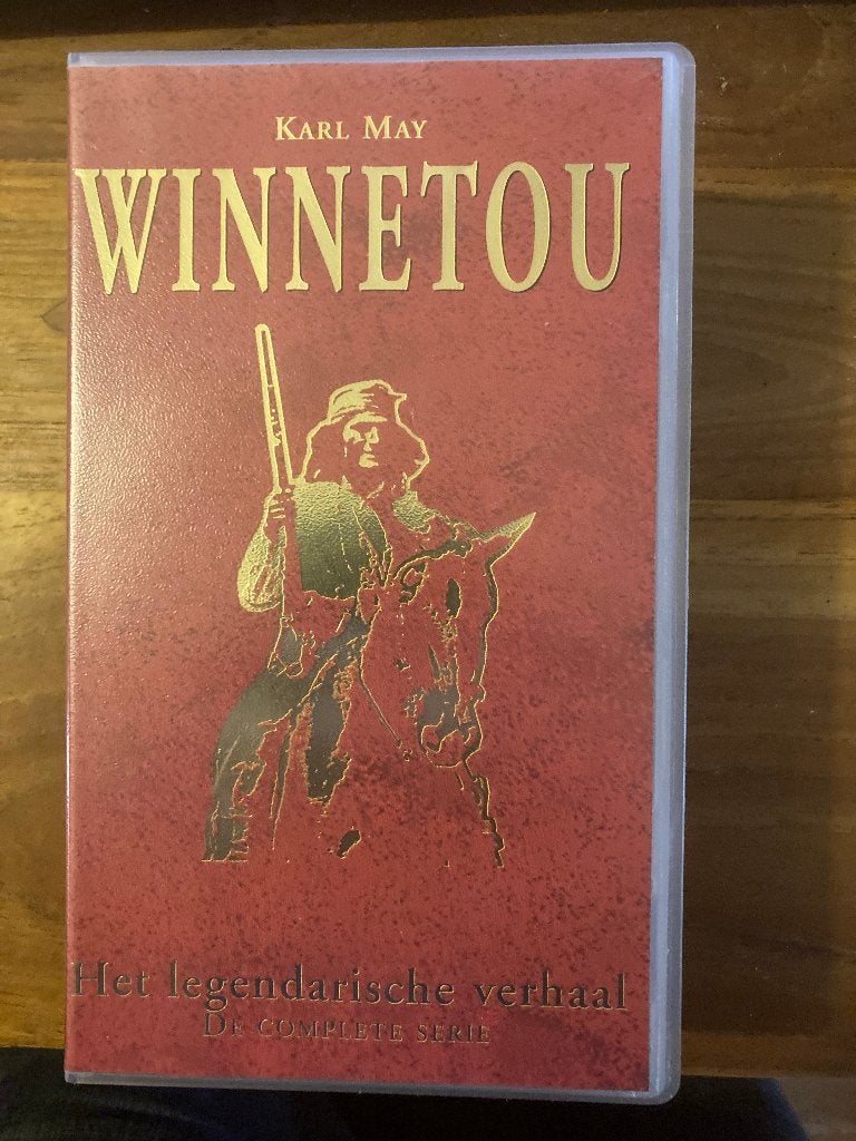 VHS Winnetou - De complete serie (2 x Video / 6 afleveringen, Boxset, Alle leeftijden, Ophalen of Verzenden, Zo goed als nieuw