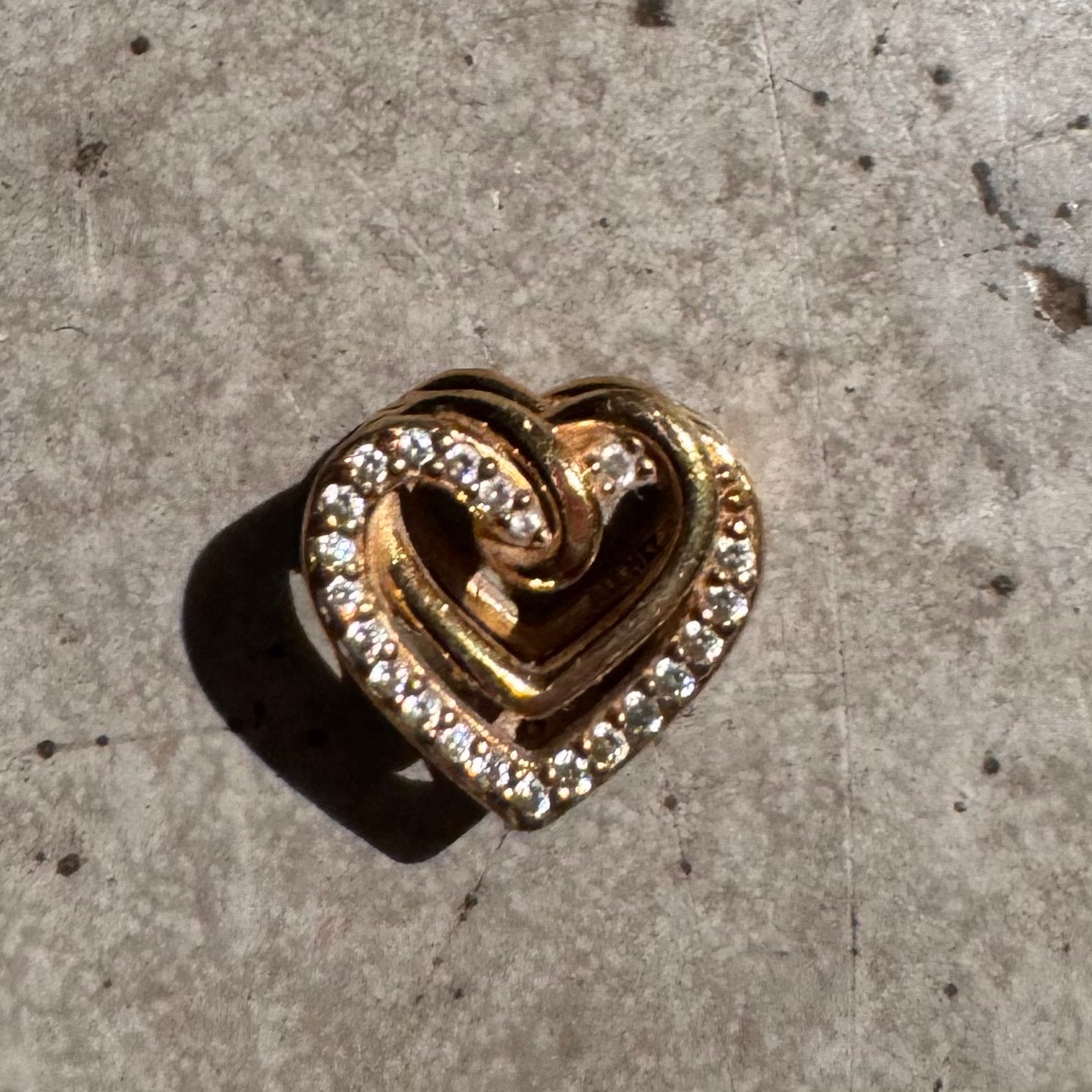 Pandora Bedel Hartje Goudkleurig met Strass, Overige materialen, Pandora, Ophalen of Verzenden, Zo goed als nieuw