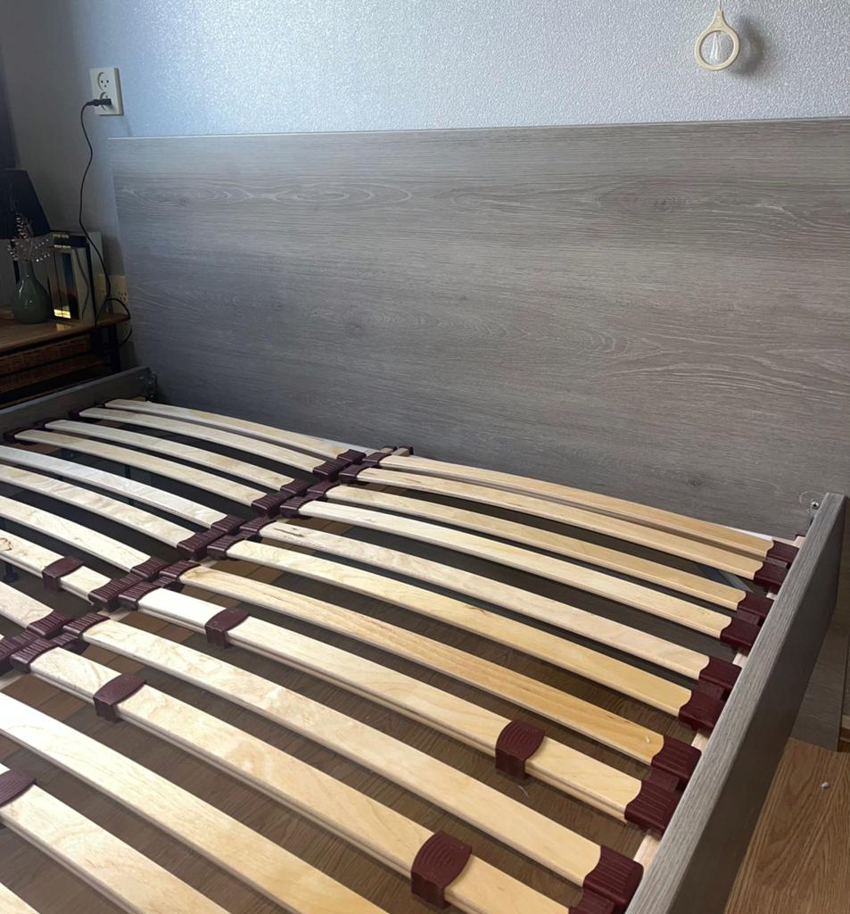 Comfortabel modern tweepersoonsbed (140x200cm), Ophalen, Overige materialen, Strak, Bruin