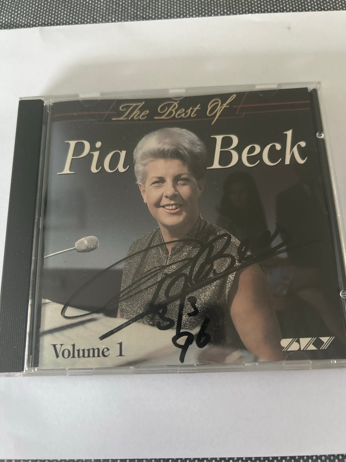 Gesigneerde CD: The Best Of Pia Beck Volume 1, Cd's en Dvd's, Ophalen of Verzenden, Gebruikt, Verzamelalbum, Gesigneerd