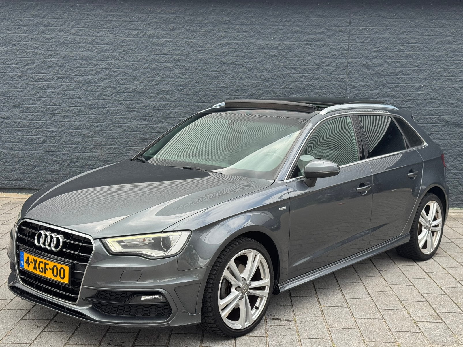 Audi A3 1.4TFSI G-tron 81KW SB S-tro 2014 Grijs, Auto's, Audi, 4 cilinders, Overige brandstoffen, Origineel Nederlands, 1395 cc