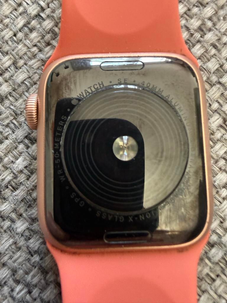 Apple Watch SE 40mm Aluminium GPS - Roze/Oranje Bandje, Afstand, IOS, Oranje, Ophalen of Verzenden