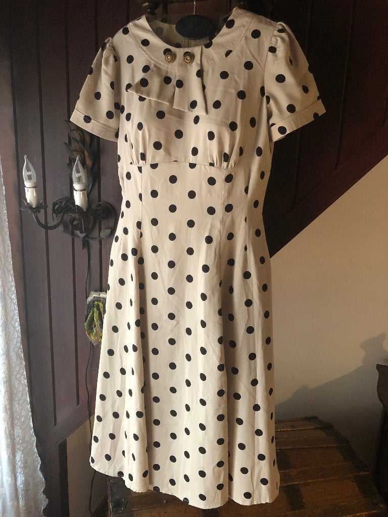 Hell Bunny Vixen Madden Dress jaren '40 / rockabilly jurk, Maat 38/40 (M), Hell Bunny Vixen, Beige, Ophalen of Verzenden