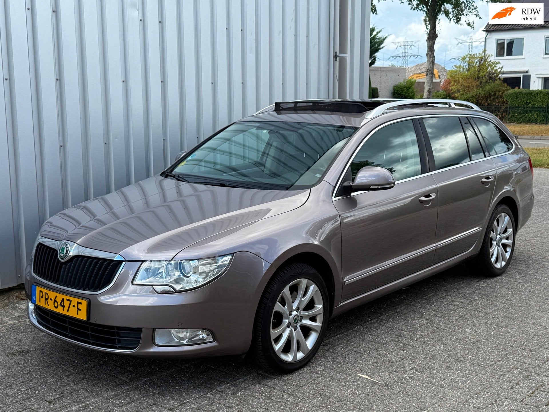 Skoda Superb Combi 2.0 TDI / FULL OPTION / AUTOMAAT 2012