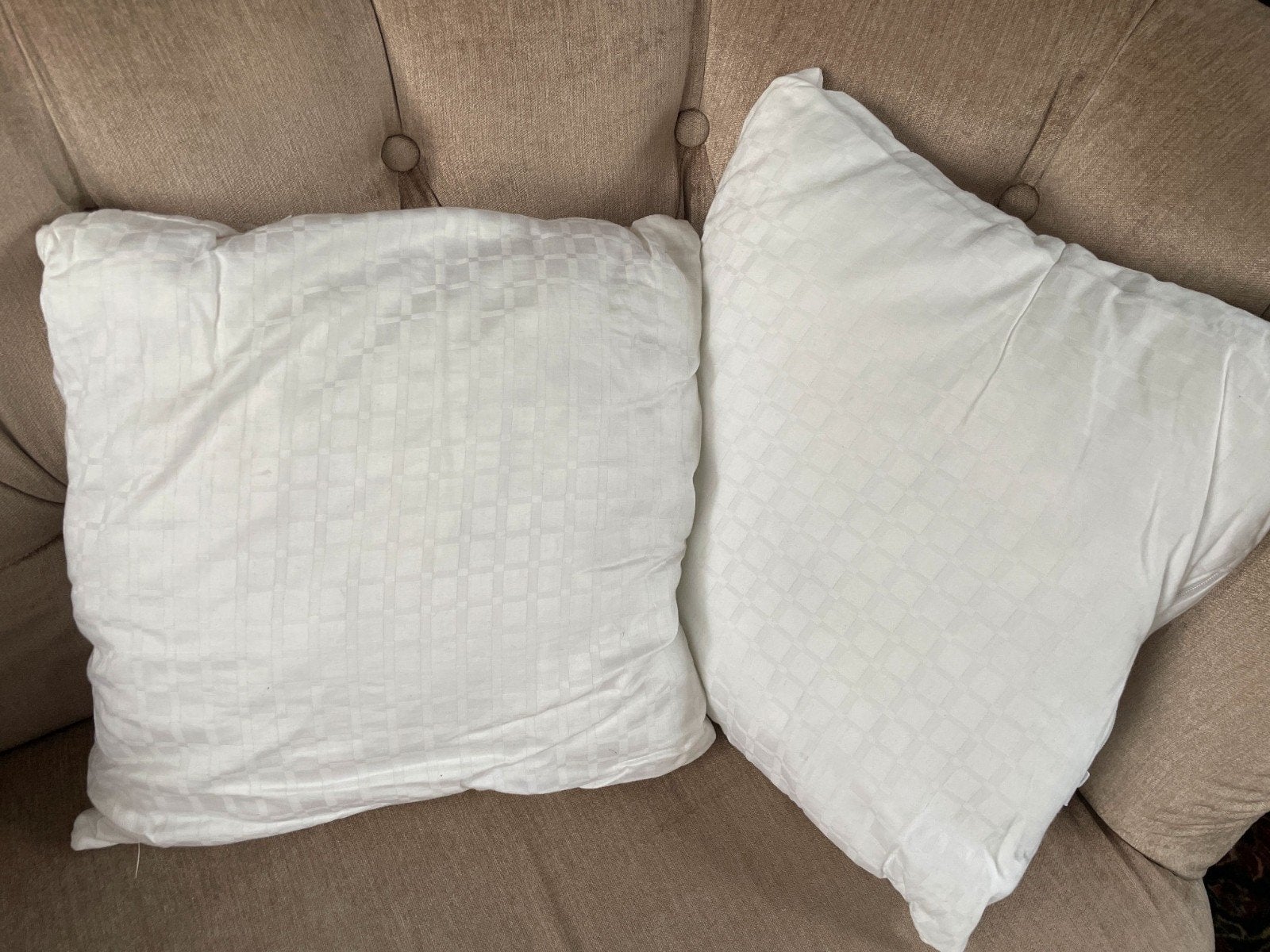 Nieuw 2 wit kussens 40x40 cm zara home rm H&M 💫, Ophalen of Verzenden, Nieuw, Wit, Vierkant