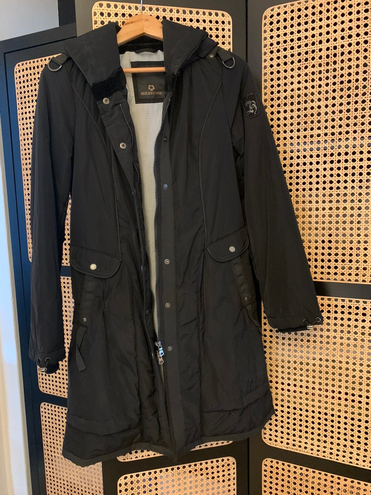 Milestone jas /zwart, Ophalen, Zo goed als nieuw, Maat 38/40 (M), Zwart