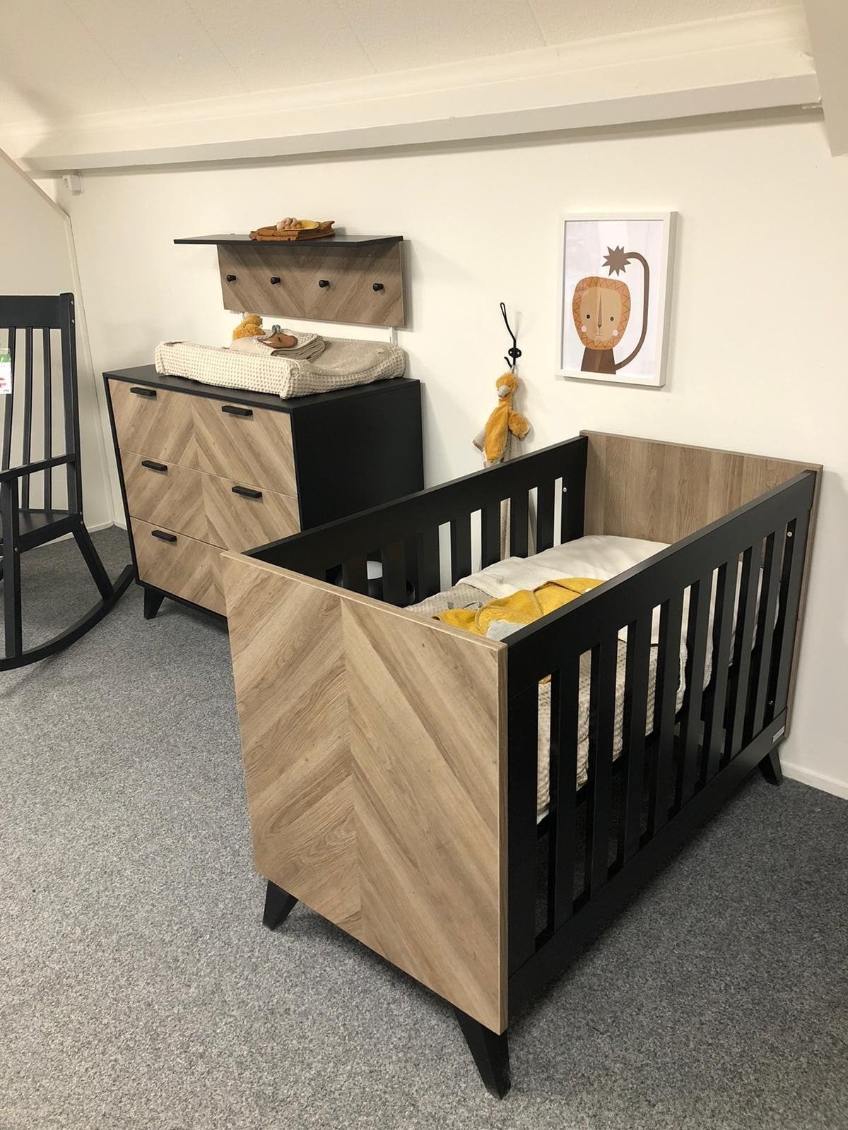 Complete babykamer: Ledikant en Commode Interbaby Lancaster, Ophalen, 50 tot 70 cm, 100 cm of meer, Zo goed als nieuw