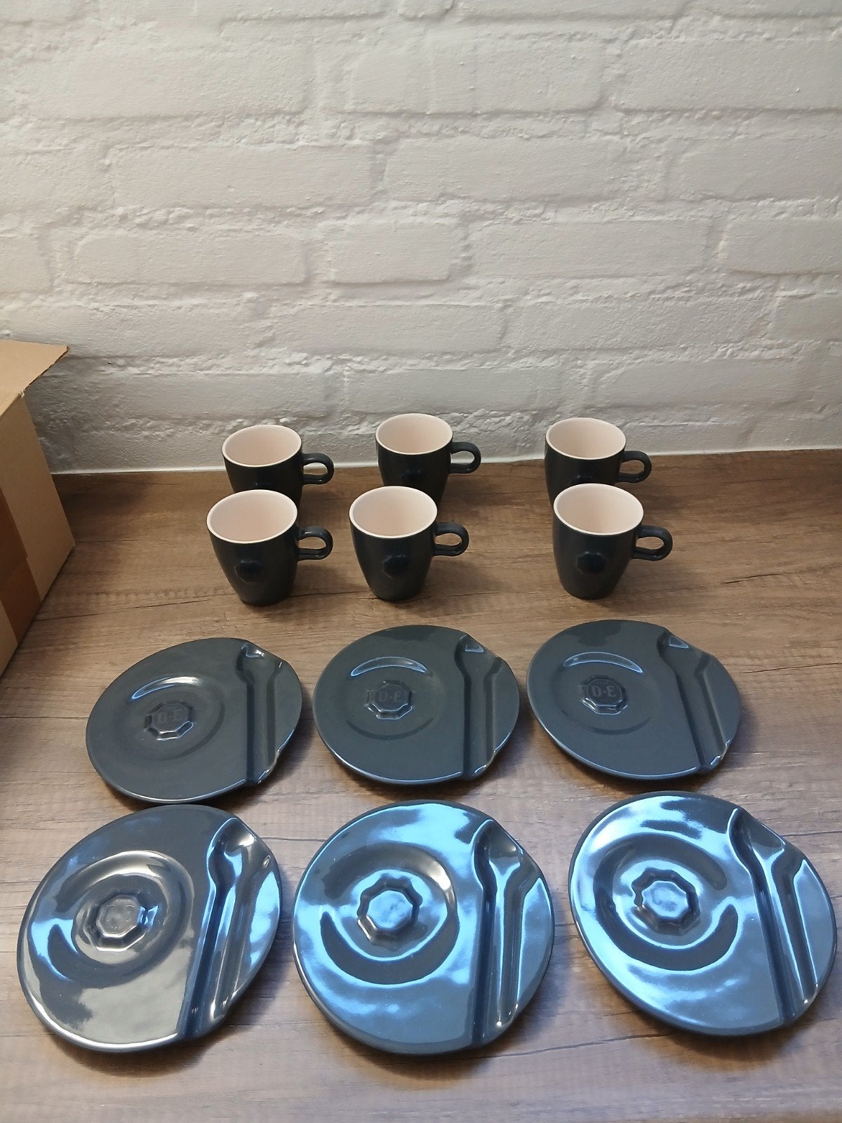 6 Douwe Egberts Kop en Schotel - Grijs, Huis en Inrichting, Ophalen of Verzenden, Gebruikt, Kop(pen) en/of Schotel(s)