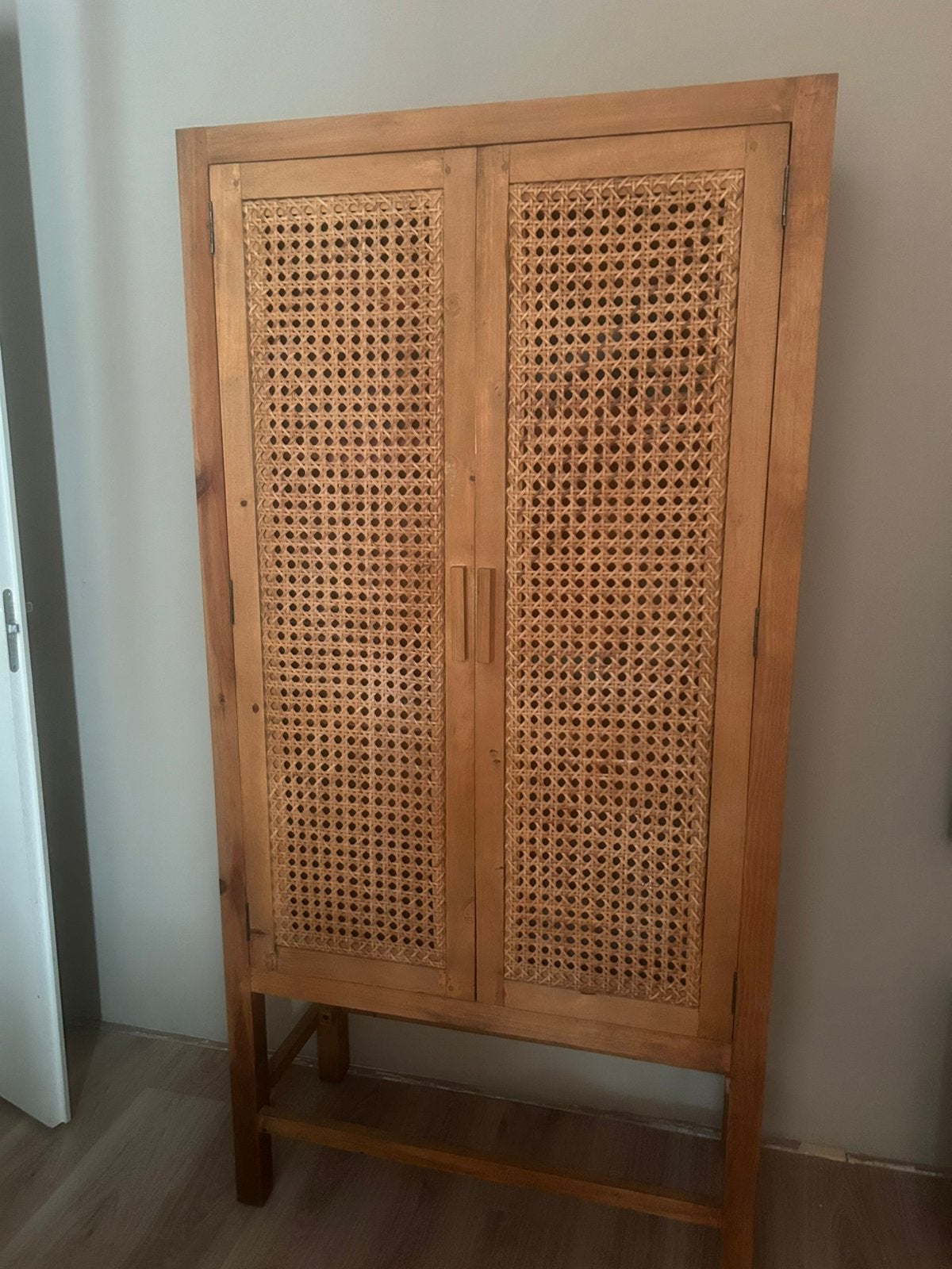 Mooie kleding of wandkast rotan, Huis en Inrichting, Woonaccessoires | Kamerschermen, Ophalen of Verzenden, Zo goed als nieuw