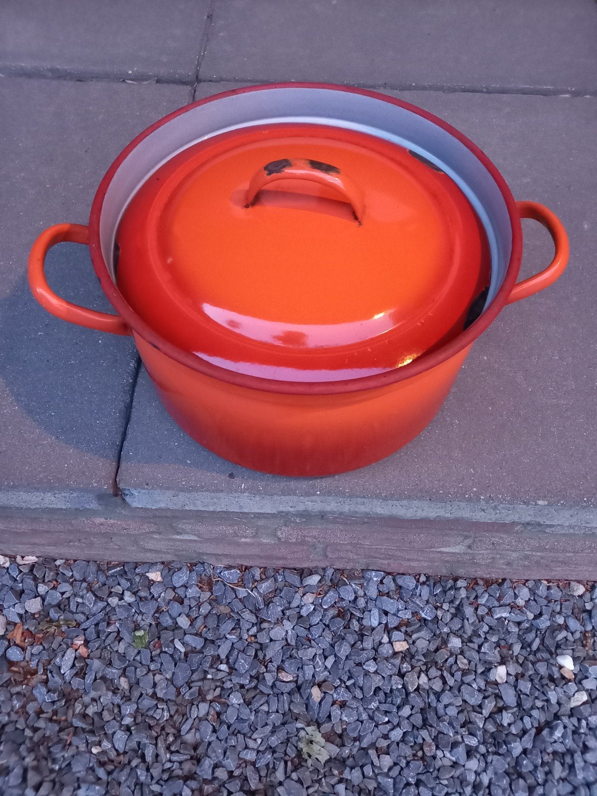 Emaille kookpan, Ophalen