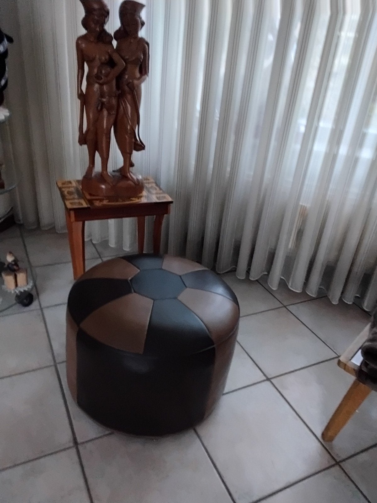 prachtige poef 40/ 33 Hoog, Minder dan 50 cm, Rond, Minder dan 50 cm, Ophalen of Verzenden