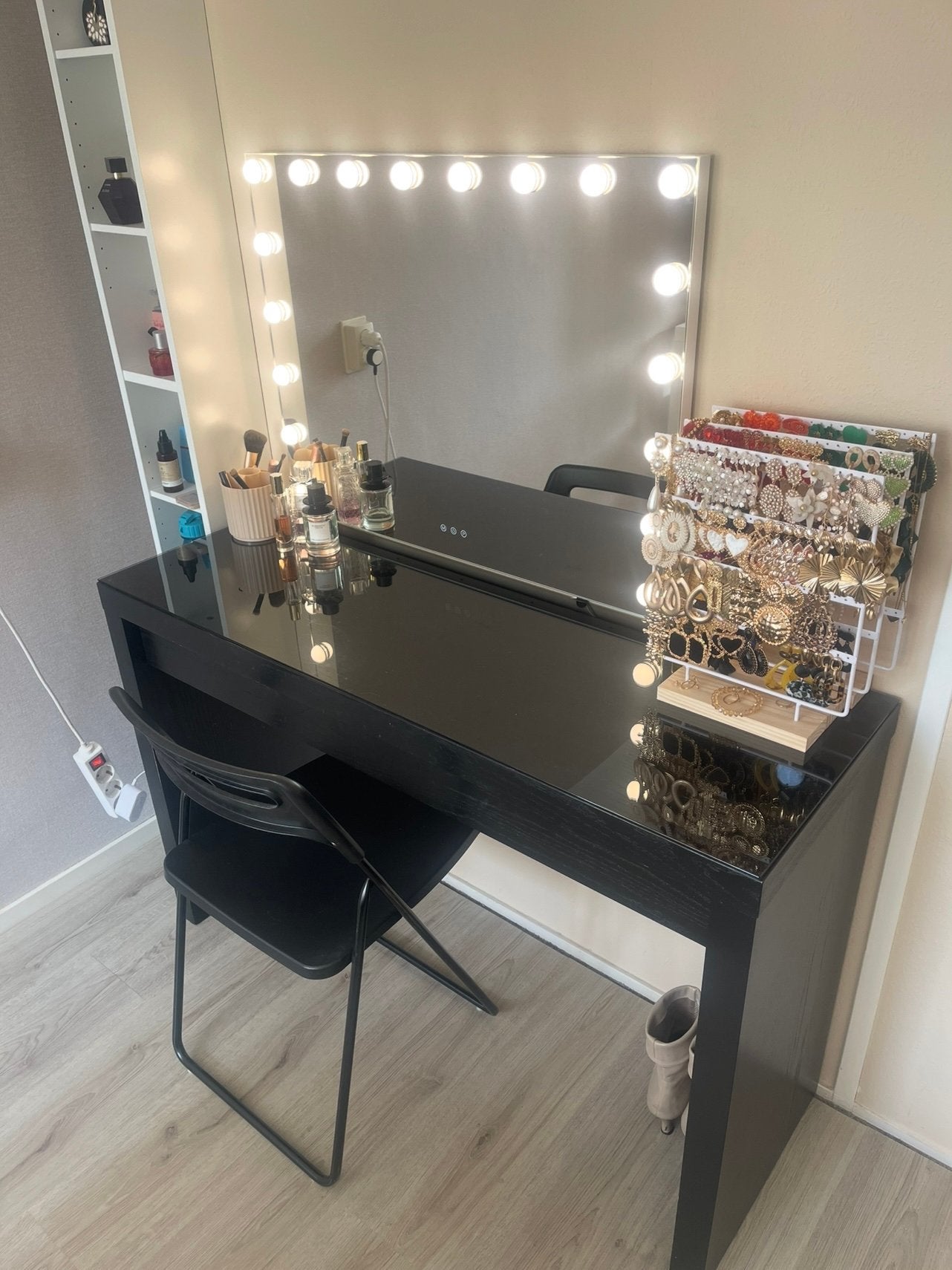 Ikea Malm make up tafel, Huis en Inrichting, Ophalen, Gebruikt, 100 tot 150 cm, Minder dan 100 cm