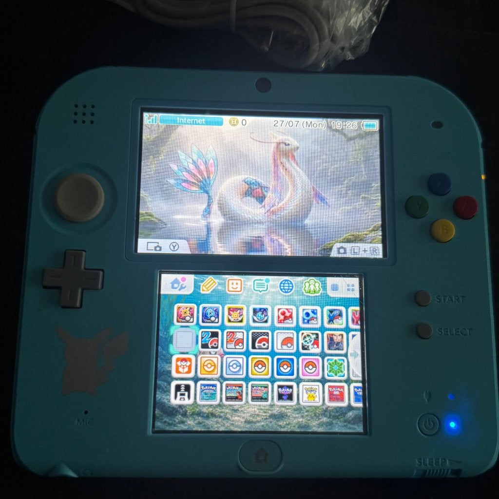 Nintendo 2DS Pokemon Sun&Moon Editie 32 GB Pokemon Games, Spelcomputers en Games, Spelcomputers | Nintendo 2DS en 3DS, Met games