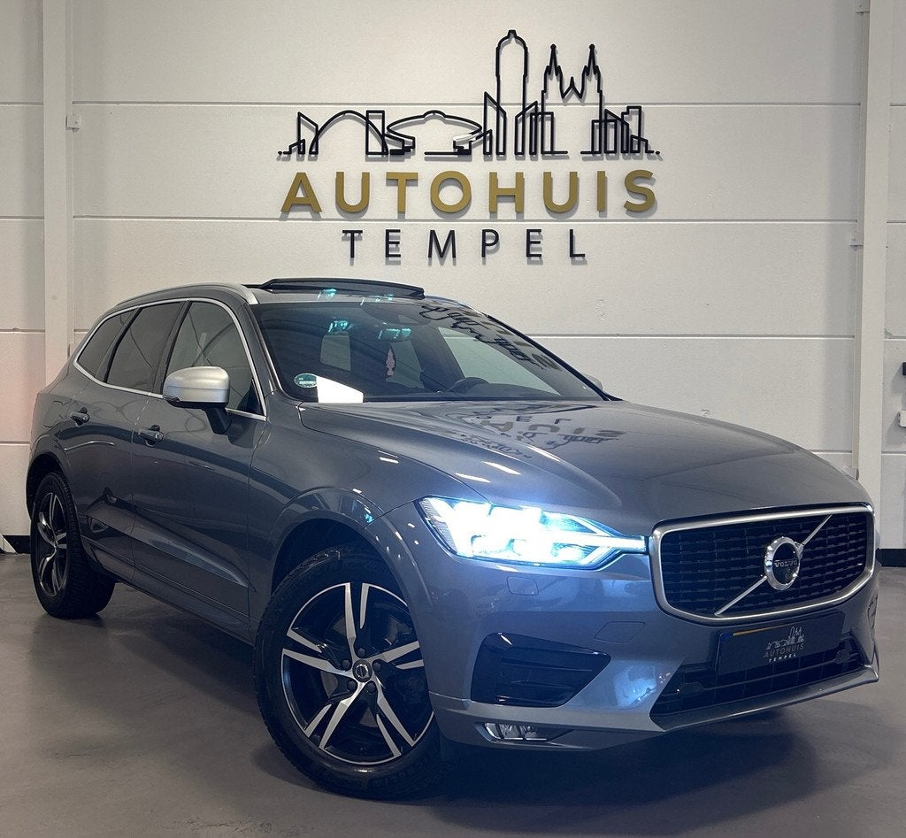 Volvo XC60 2.0 D5 AWD R-Design Automaat HUD Pano Trekhaak Cl, Auto's, Automaat, Gebruikt, 4 cilinders, 1969 cc
