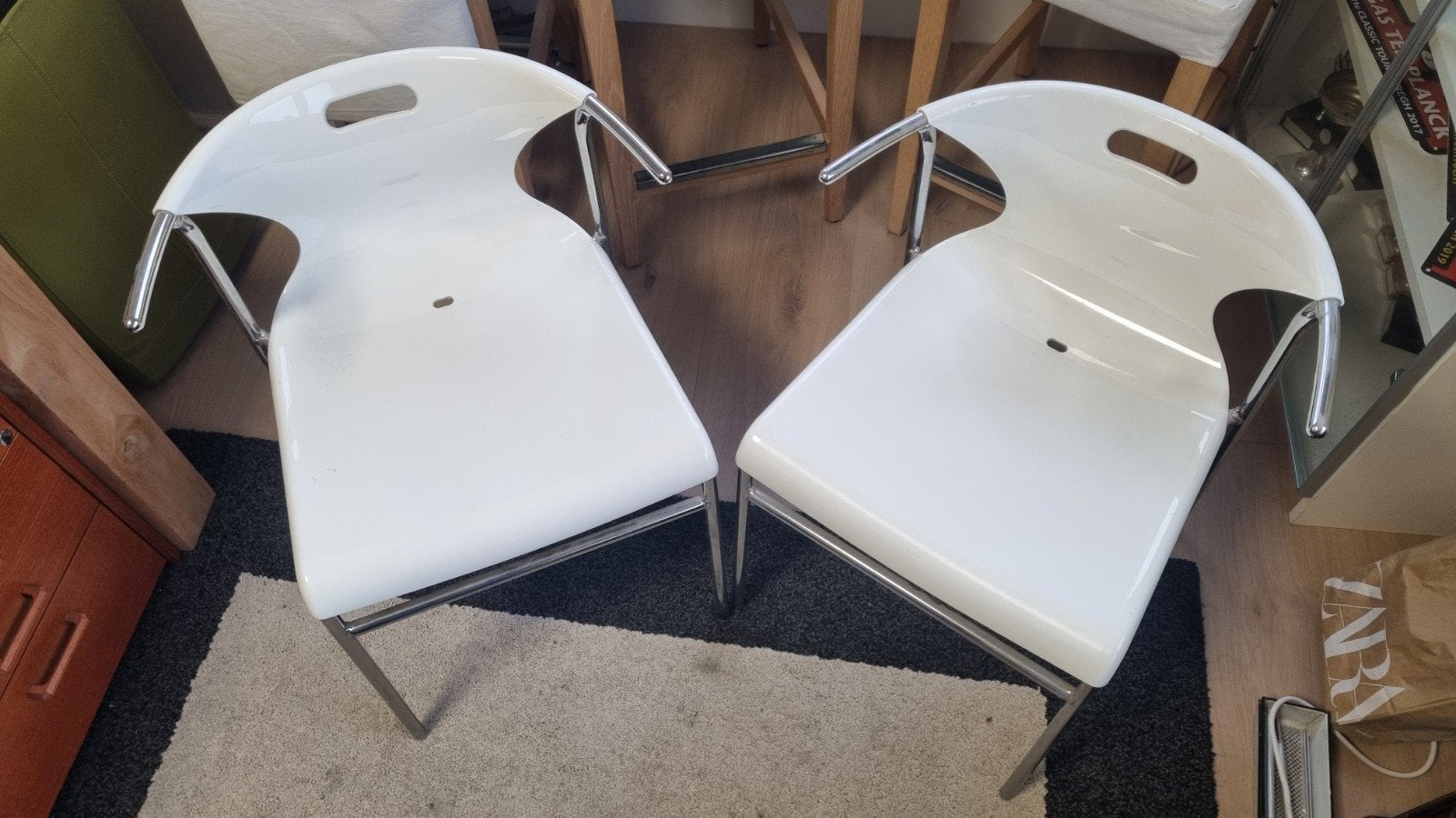 IKEA Elmer stoelen - Set van 2 - Wit met chroom onderstel, Ophalen, Twee, Modern, Scandinavisch, Wit