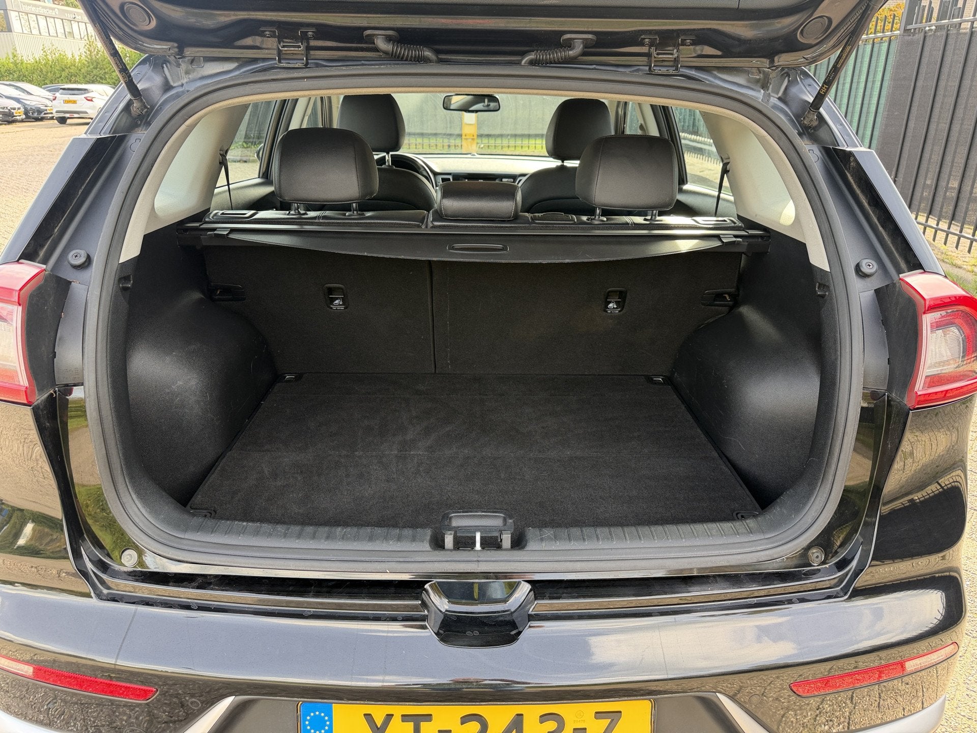 Foto 23 van Kia Niro 1.6 GDi Hybrid DynamicLine Carplay/Clima/Cruise