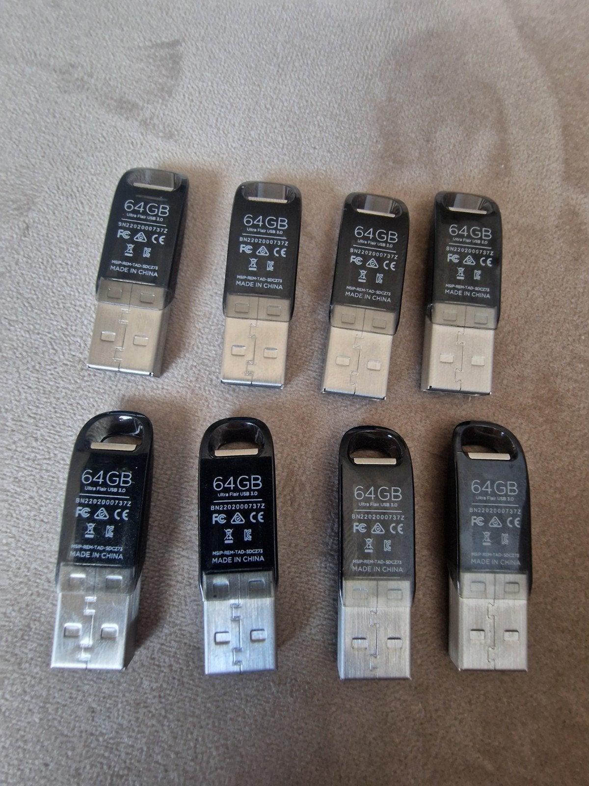8 ×  SanDisk Ultra Flair USB 3.0 64GB USB-sticks (8 stuks), Computers en Software, USB Sticks, Ophalen of Verzenden, Nieuw, SanDisk