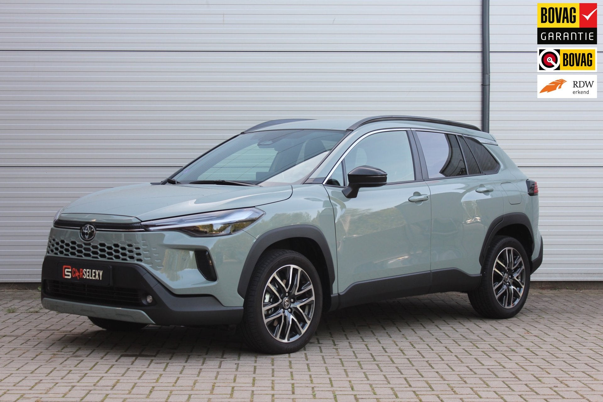 Toyota Corolla Cross Hybrid 140 Dynamic Trekhaak/winterpakke, Auto's, Stof, Gebruikt, 4 cilinders, Met garantie (alle)