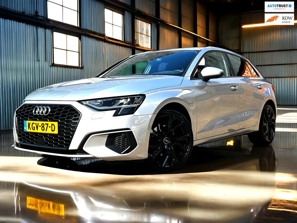 Audi A3 Sportback 40 TFSI e Edition Carplay_ACC_LED_Niew Vel, Auto's, Audi, 1525 kg, Gebruikt, Euro 6, 4 cilinders