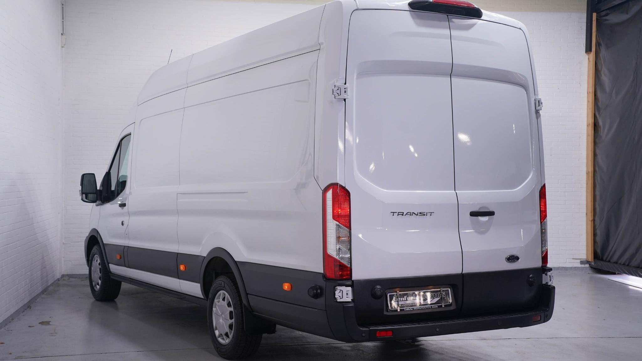 Ford Transit 2.0 TDCI 130 pk L4H3 Navi, Camera 270 Graden De, Auto's, Voorwielaandrijving, Stof, Wit, 14 km/l