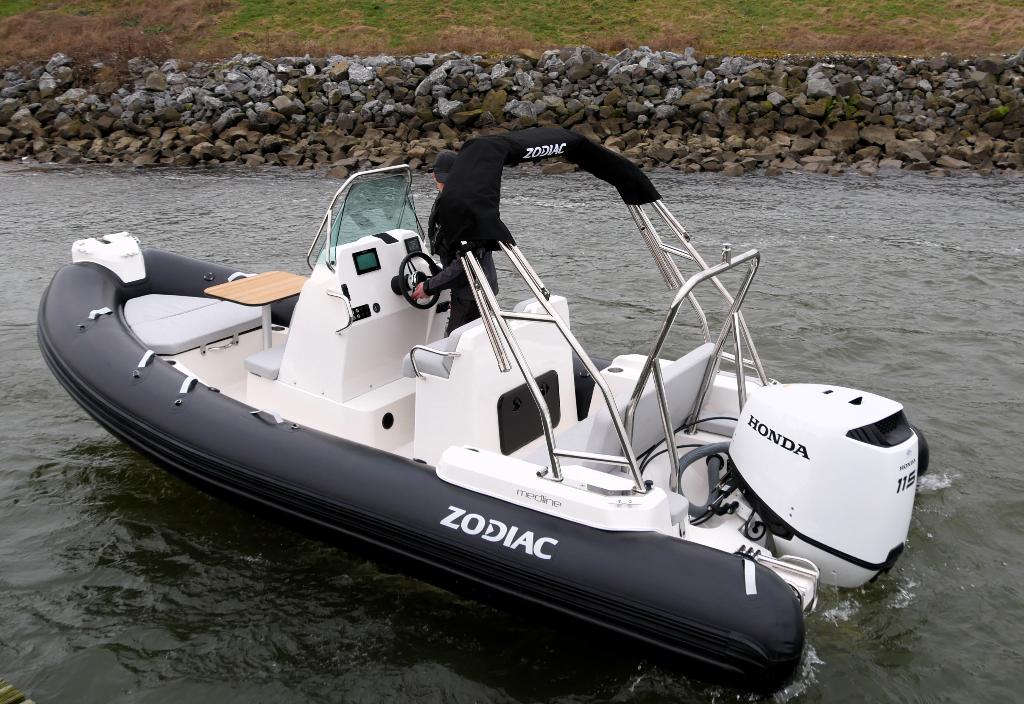 Zodiac Medline 5.8 - NIEUW, Zodiac, 115 pk, Ophalen, Polyester/glasvezel