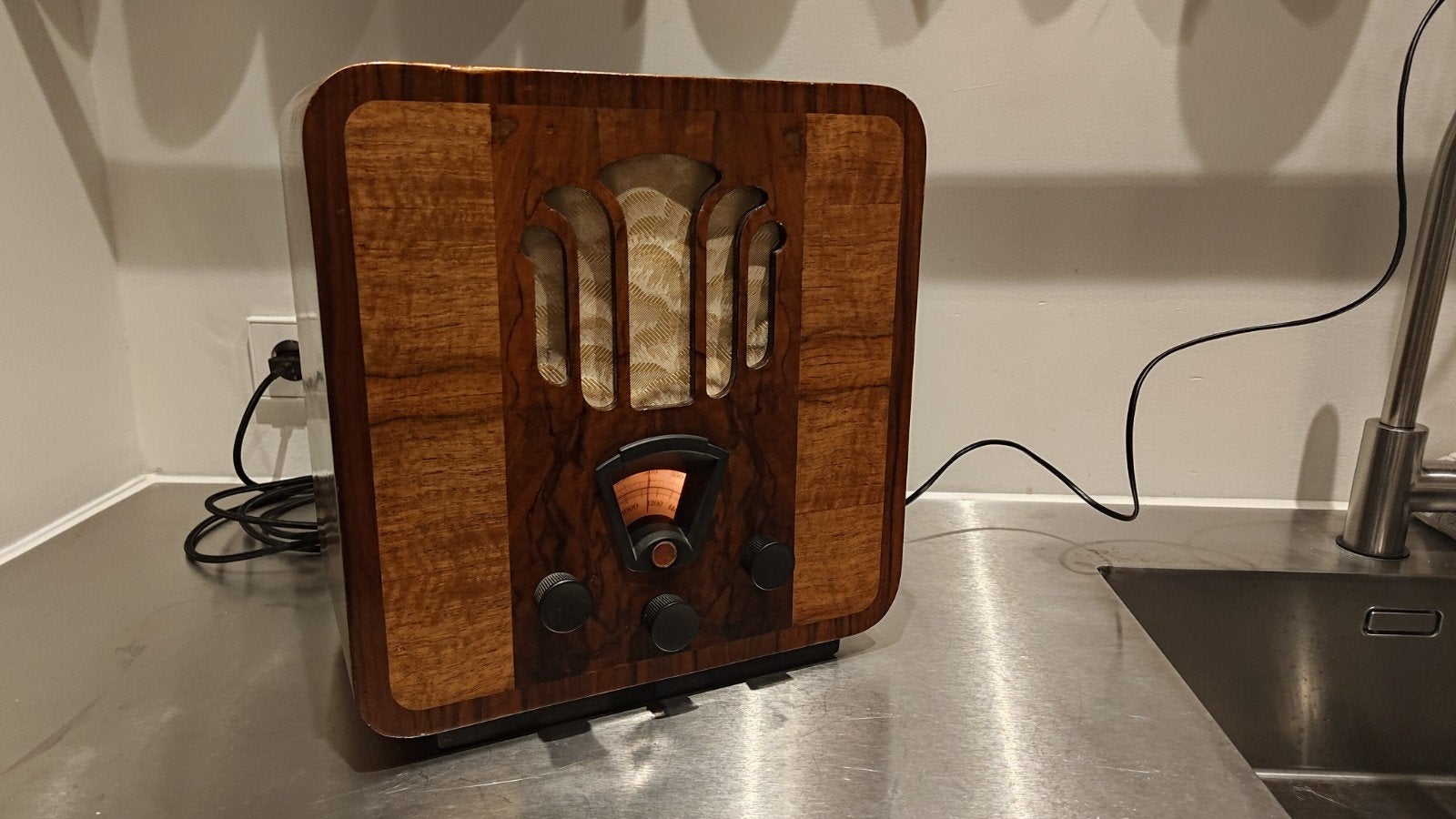 Philips buizenradio type 836a Arbeiderskastje werkend, Audio, Tv en Foto, Radio's, Ophalen, Gebruikt, Radio