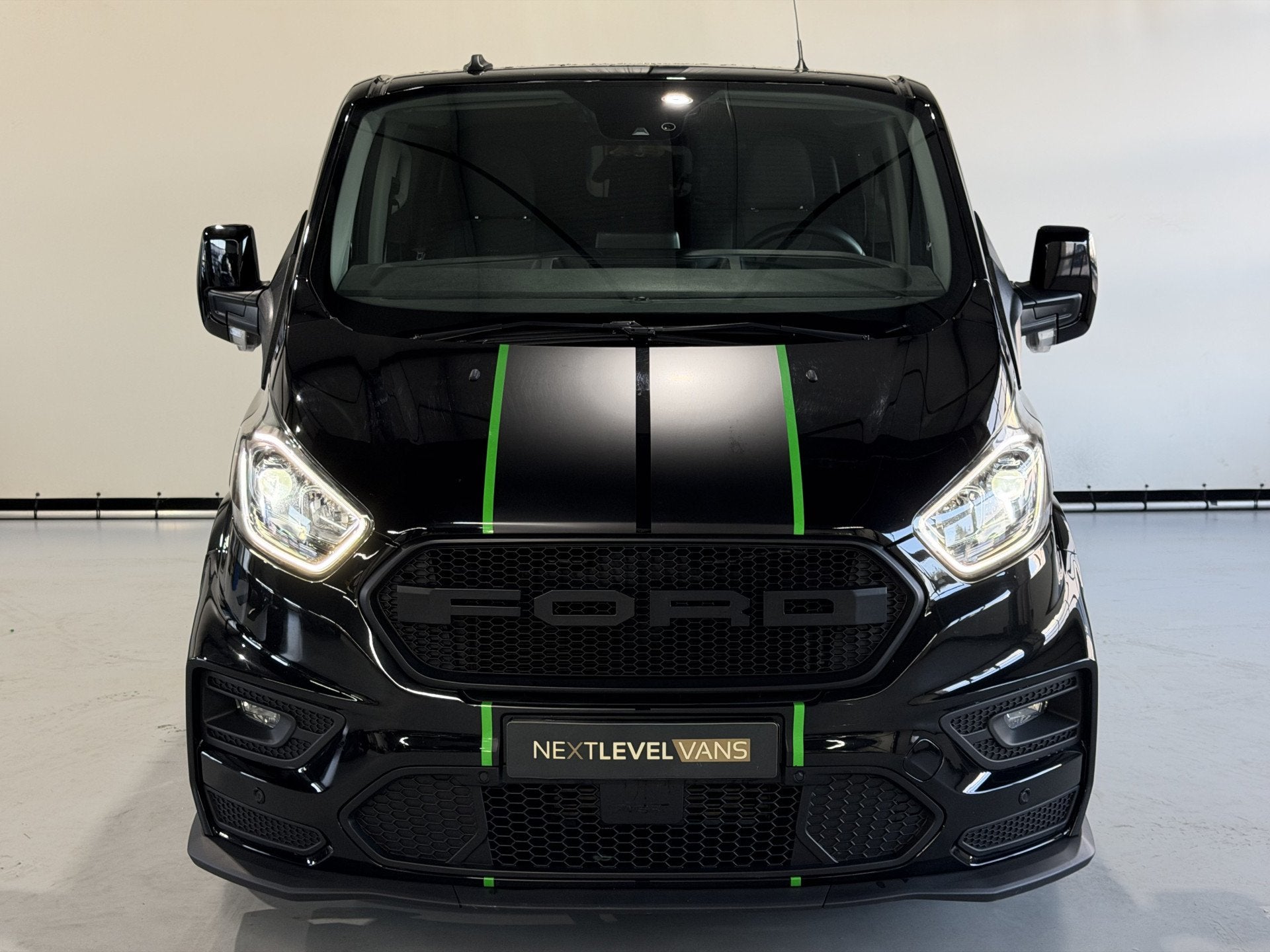 Ford Transit Custom 320 2.0 TDCI L2H1 MS-RT DC 170 PK | Trek, Auto's, 15 km/l, 4 cilinders, Zwart, Origineel Nederlands