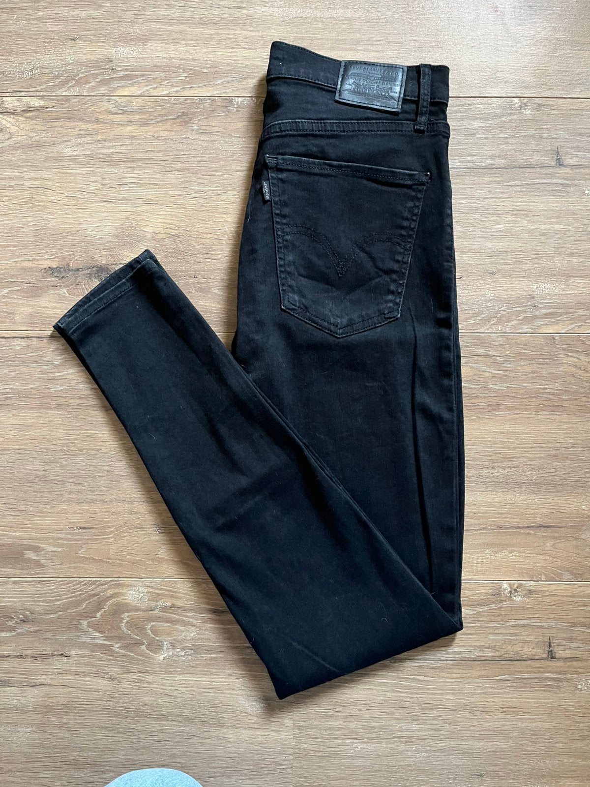 Levi's broek mile high super skinny 30/30, Ophalen of Verzenden, Zo goed als nieuw, Zwart, W30 - W32 (confectie 38/40)