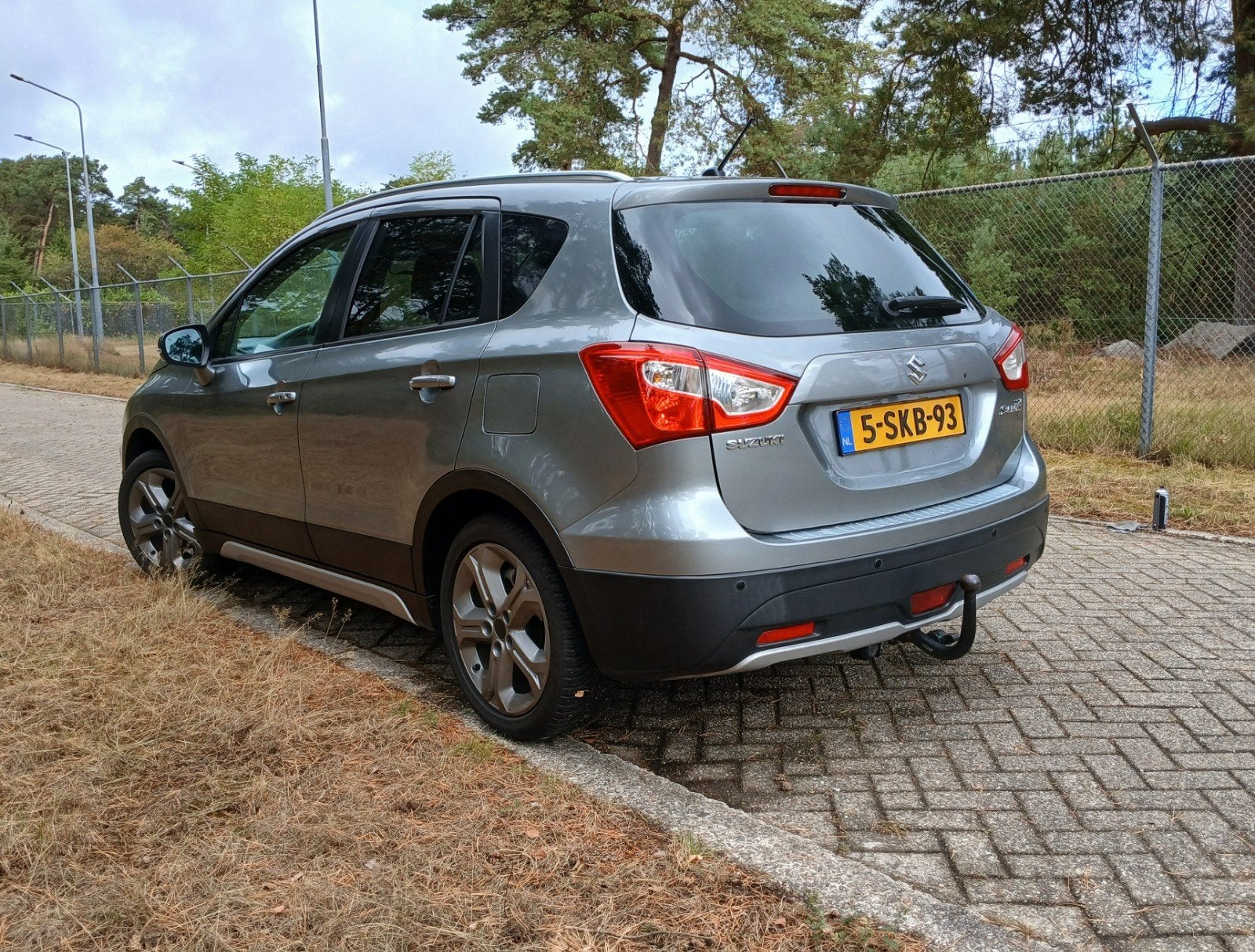 Suzuki S-Cross 1.6 [ b.j. 2013 ], Voorwielaandrijving, Stof, Zwart, 4 cilinders