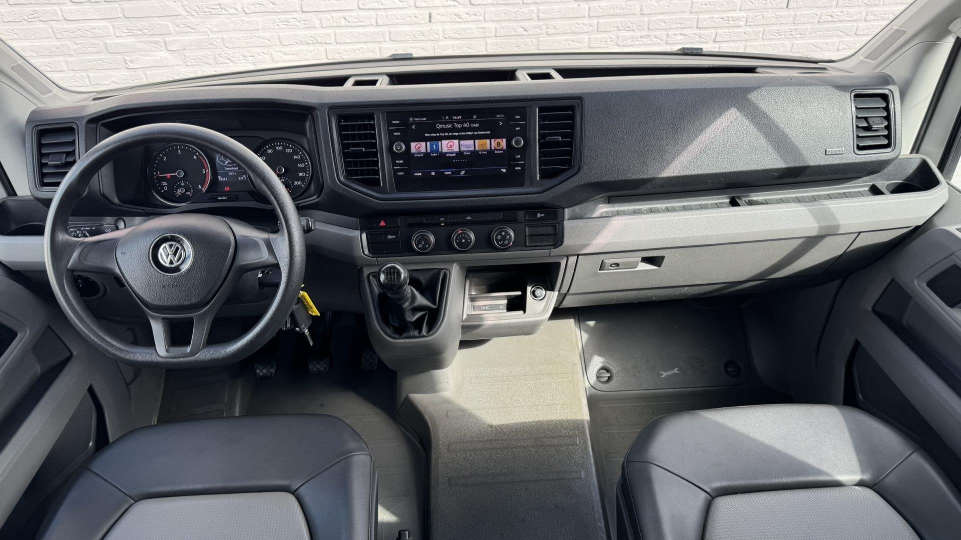Volkswagen Crafter 35 2.0 TDI L4 DC Carplay Cruise control A, Auto's, Voorwielaandrijving, Dealer onderhouden, Stof, Gebruikt