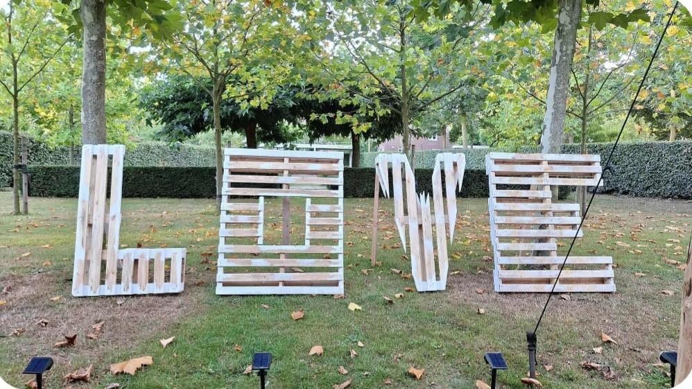 Te huur
LOVE letters bruiloft huwelijk trouwen verloving fee, Ophalen of Verzenden