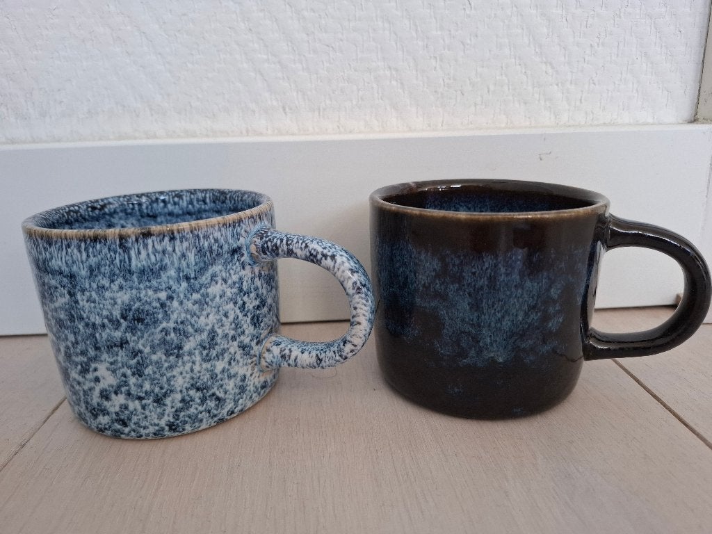 NIEUW 2 blauwe mokken, Nieuw, Ophalen of Verzenden, Overige stijlen, Kop(pen) en/of Schotel(s)