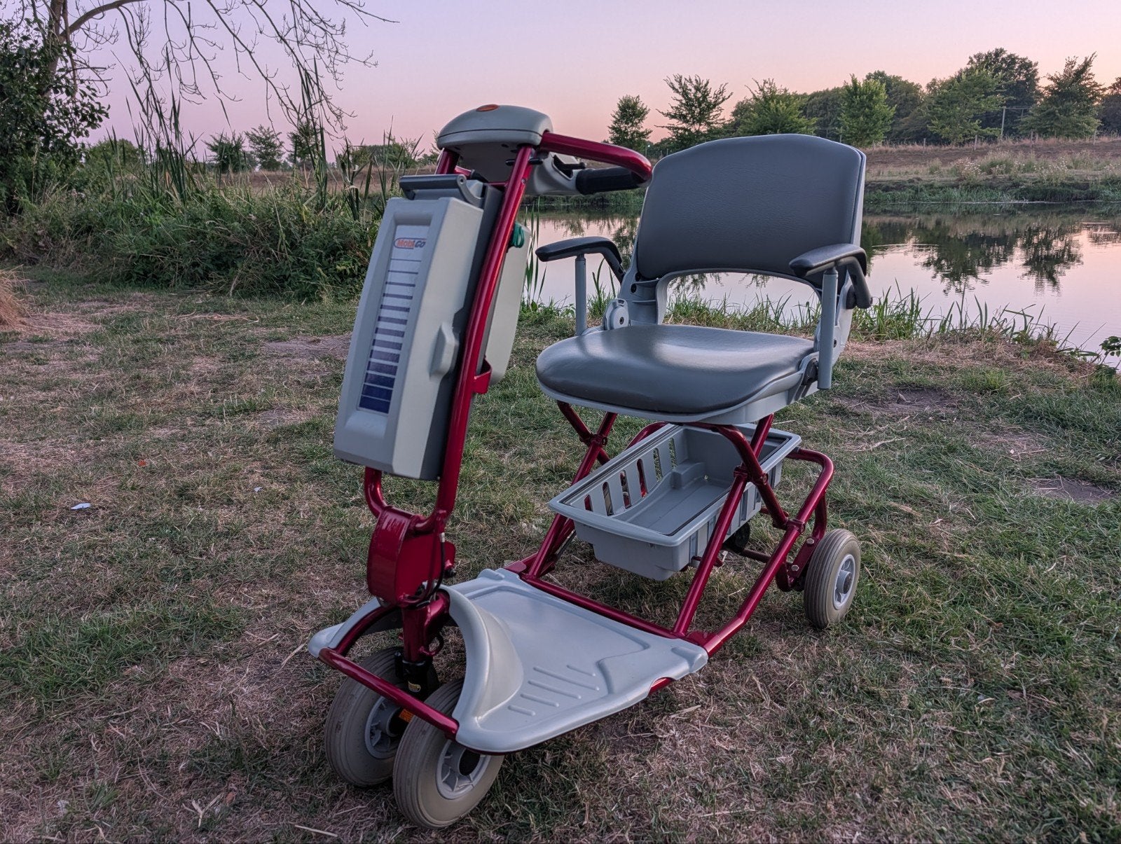 opvouwbare scootmobiel Mobi Go Basic ET1L, 10 km/u of minder, Zo goed als nieuw, 15 km of minder, Ophalen