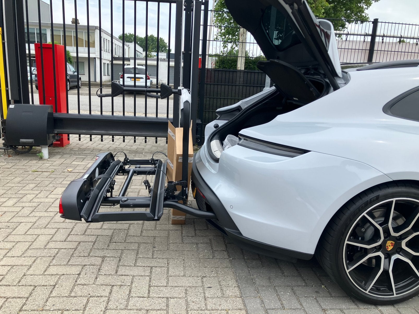 Porsche Taycan Sport Cross Turismo fietsendrager nieuw, Ophalen, Nieuw