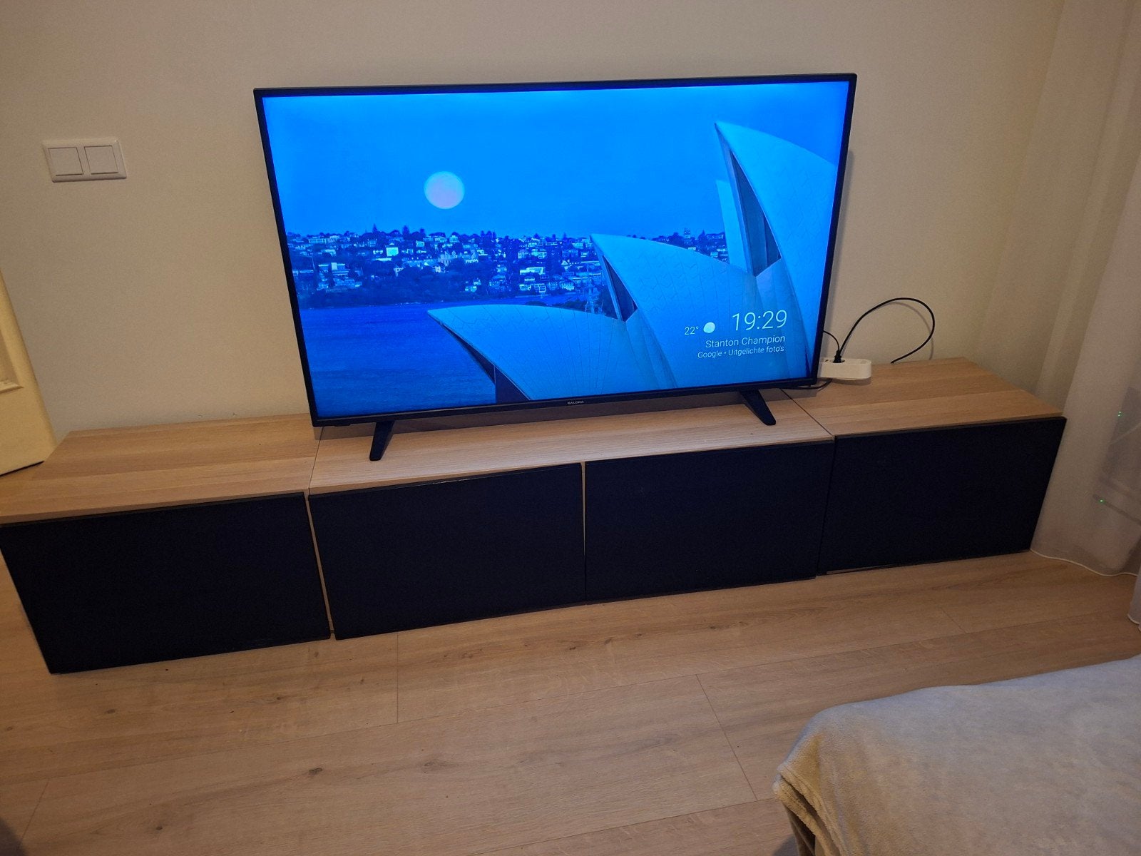 IKEA Besta TV-meubel 240 cm breed - Hangend of op poten, Ophalen of Verzenden