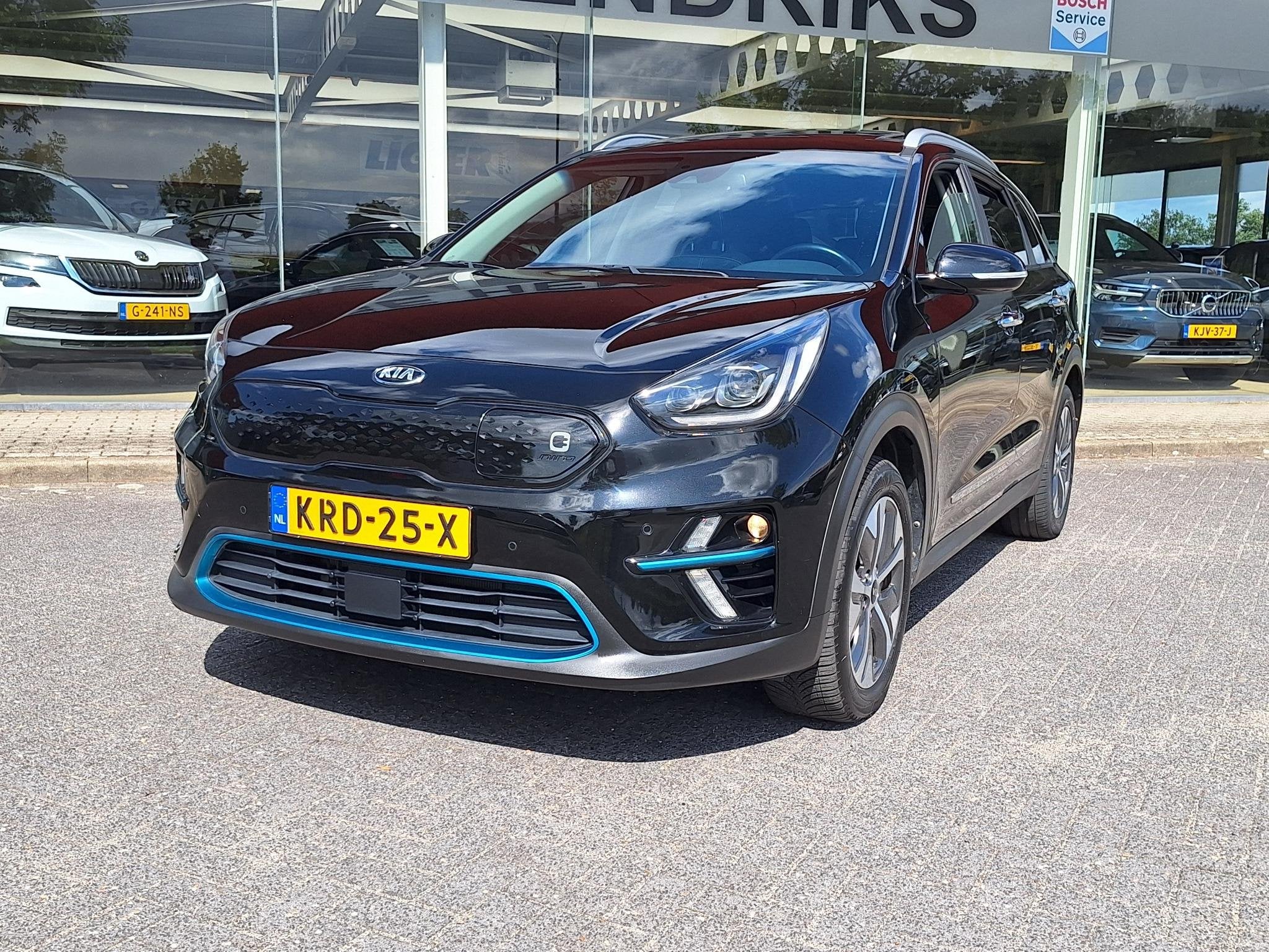 Kia e-Niro ExecutiveLine Sky 64 kWh | SOH: 95.8% | 3 Fase |, Gebruikt, 1712 kg, Zwart, Leder