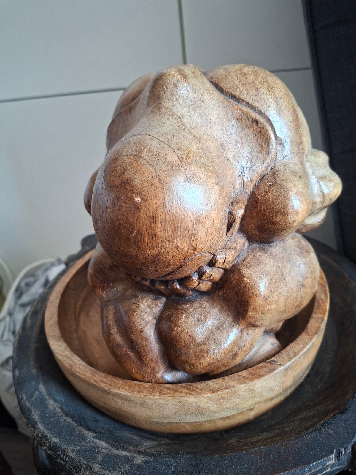 Houten Weeping Buddha Beeld - Bruin 20x22 cm, Ophalen of Verzenden