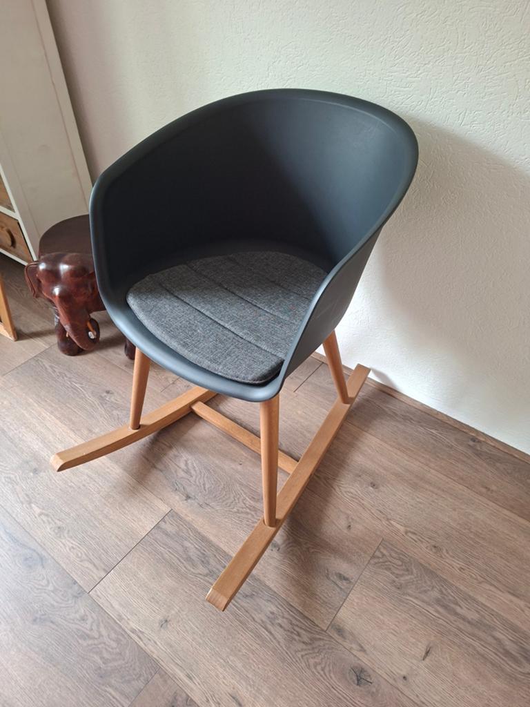 Schommelstoel met kussen - Zwart/Hout, Modern, Scandinavisch, Zwart, Zo goed als nieuw, Eén