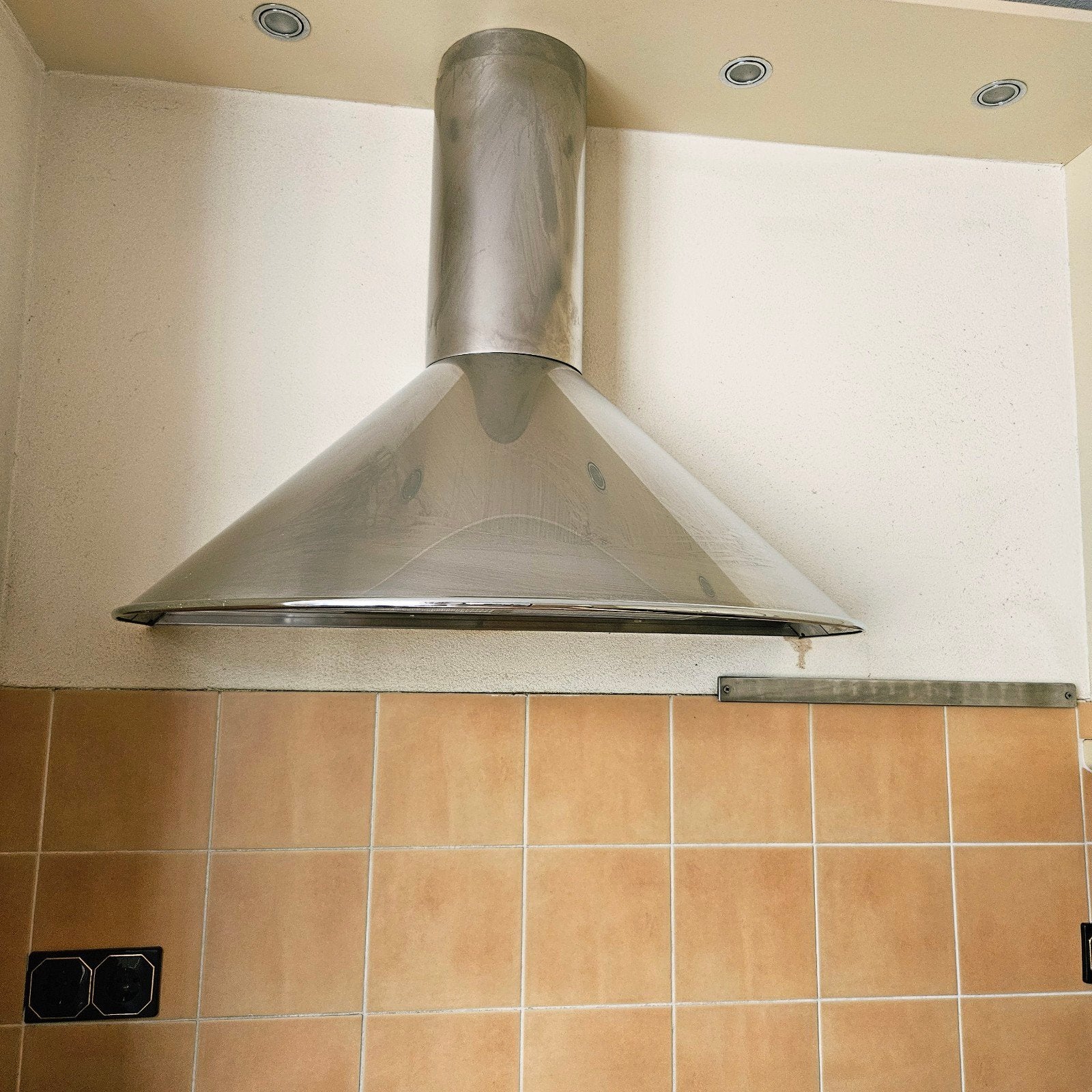 L-keuken botergeel met Beco, Bosch, Smeg, Pelgrim ap, Ophalen, Gebruikt, Hoekkeuken