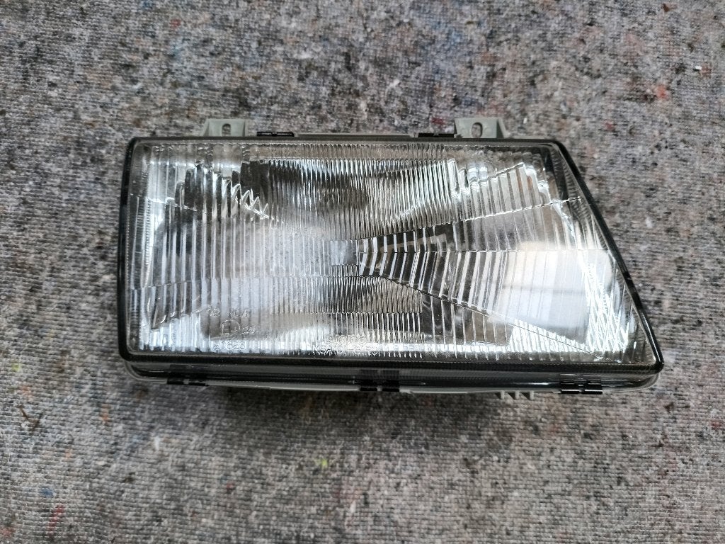 Rechter koplamp Saab 900 classic zalmneus (NIEUW), Ophalen, Nieuw, Saab