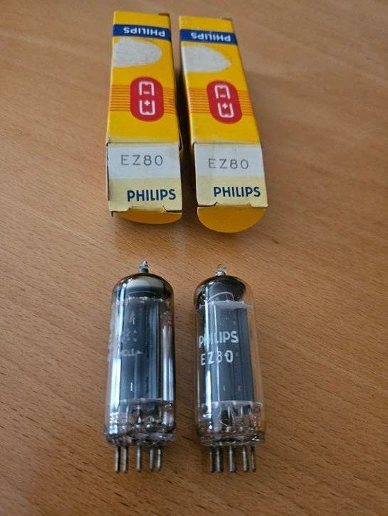 2x Philips EZ80 buis, Ophalen of Verzenden