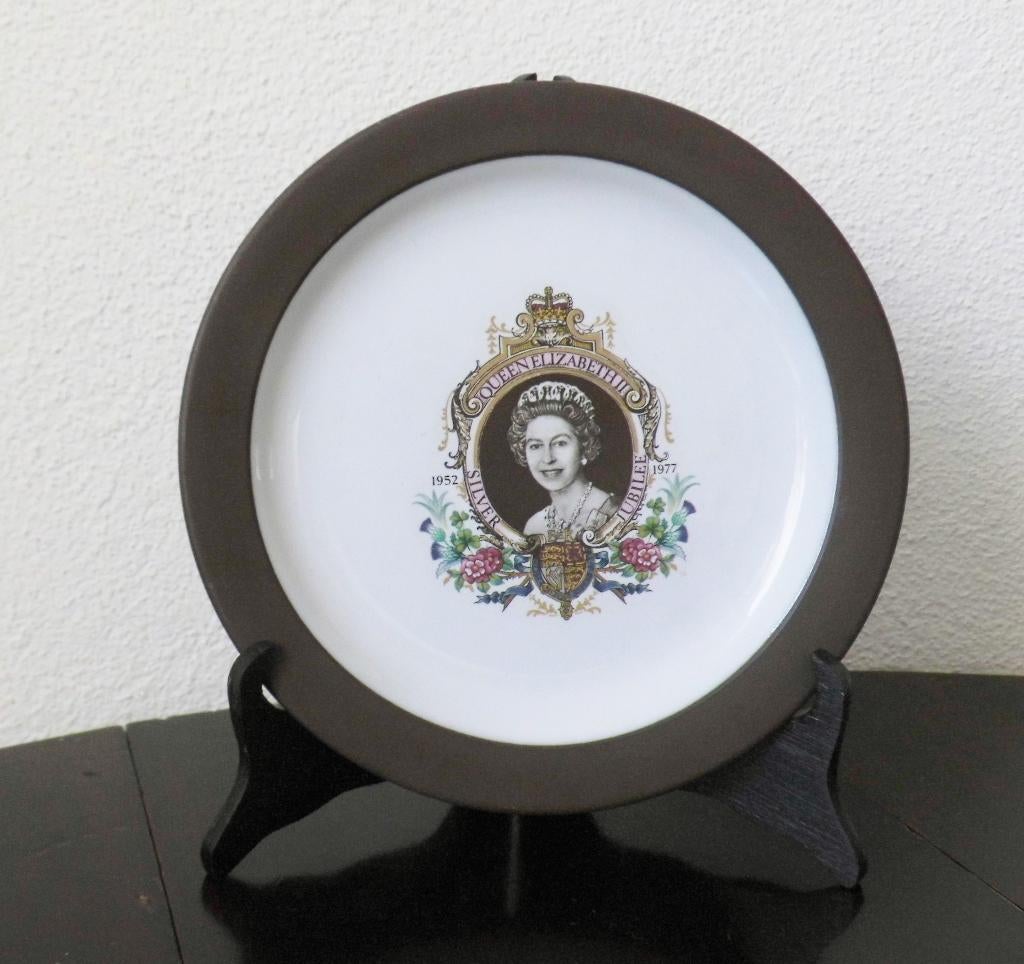 Jubileumbordje Elisabeth 1952 -1977, Antiek en Kunst, Ophalen of Verzenden