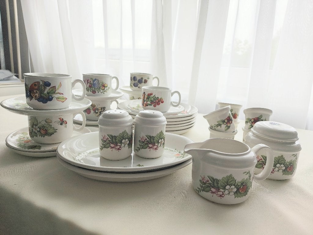 Servies Marjolein Bastin (Libelle / J&G Meakin) – 26-delig, Gebruikt, Vintage, Ophalen of Verzenden, Wedgwood