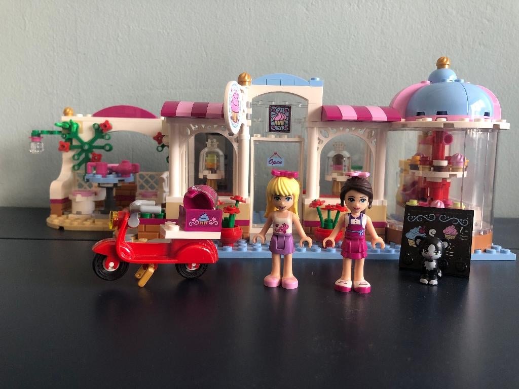 Lego Friends : Heartlake Cupcake Café - 41119, Kinderen en Baby's, Speelgoed | Duplo en Lego, Zo goed als nieuw, Lego, Complete set