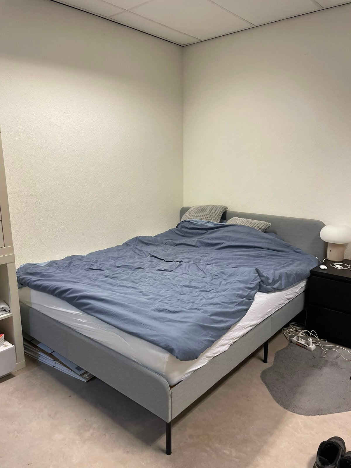 Ikea bed en matras 160cm x 200cm, Huis en Inrichting, Slaapkamer | Bedden, Ophalen, Tweepersoons, 200 cm, Grijs