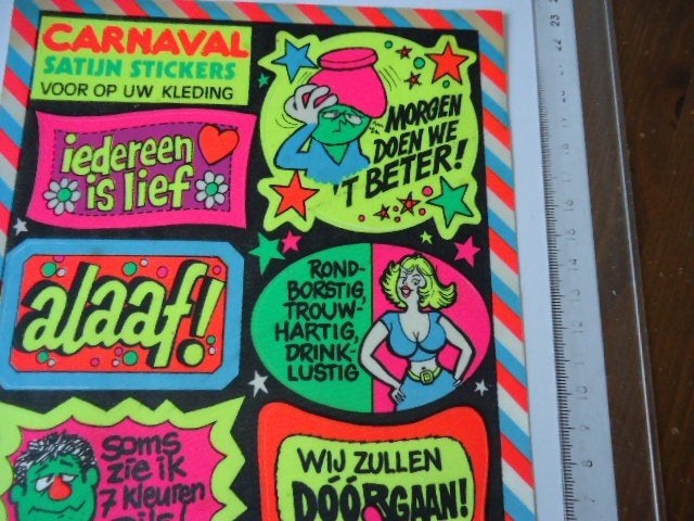 sticker oud CARNAVAL Strip VEL stickervel retro groot, Verzenden, Zo goed als nieuw, Bedrijf of Vereniging