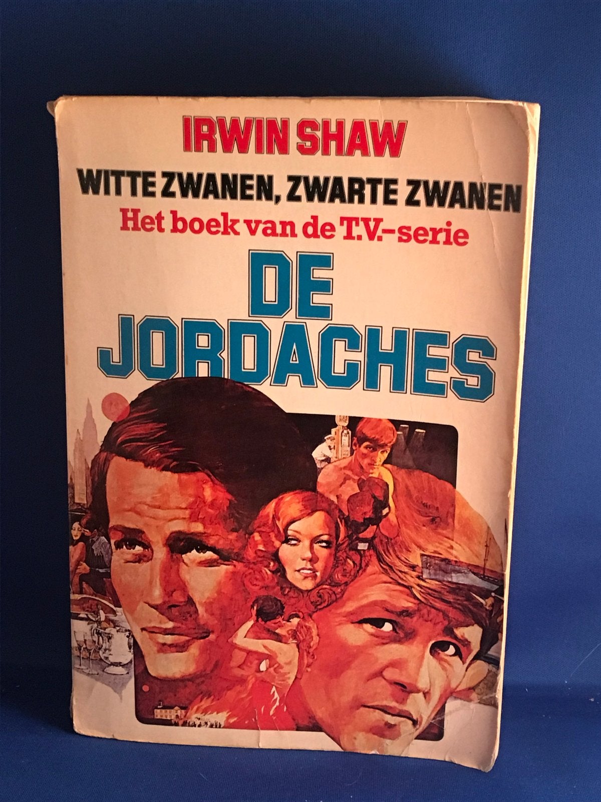 Witte Zwanen, Zwarte Zwanen - Het boek van de T.V.-serie, Boeken, Ophalen, Gelezen
