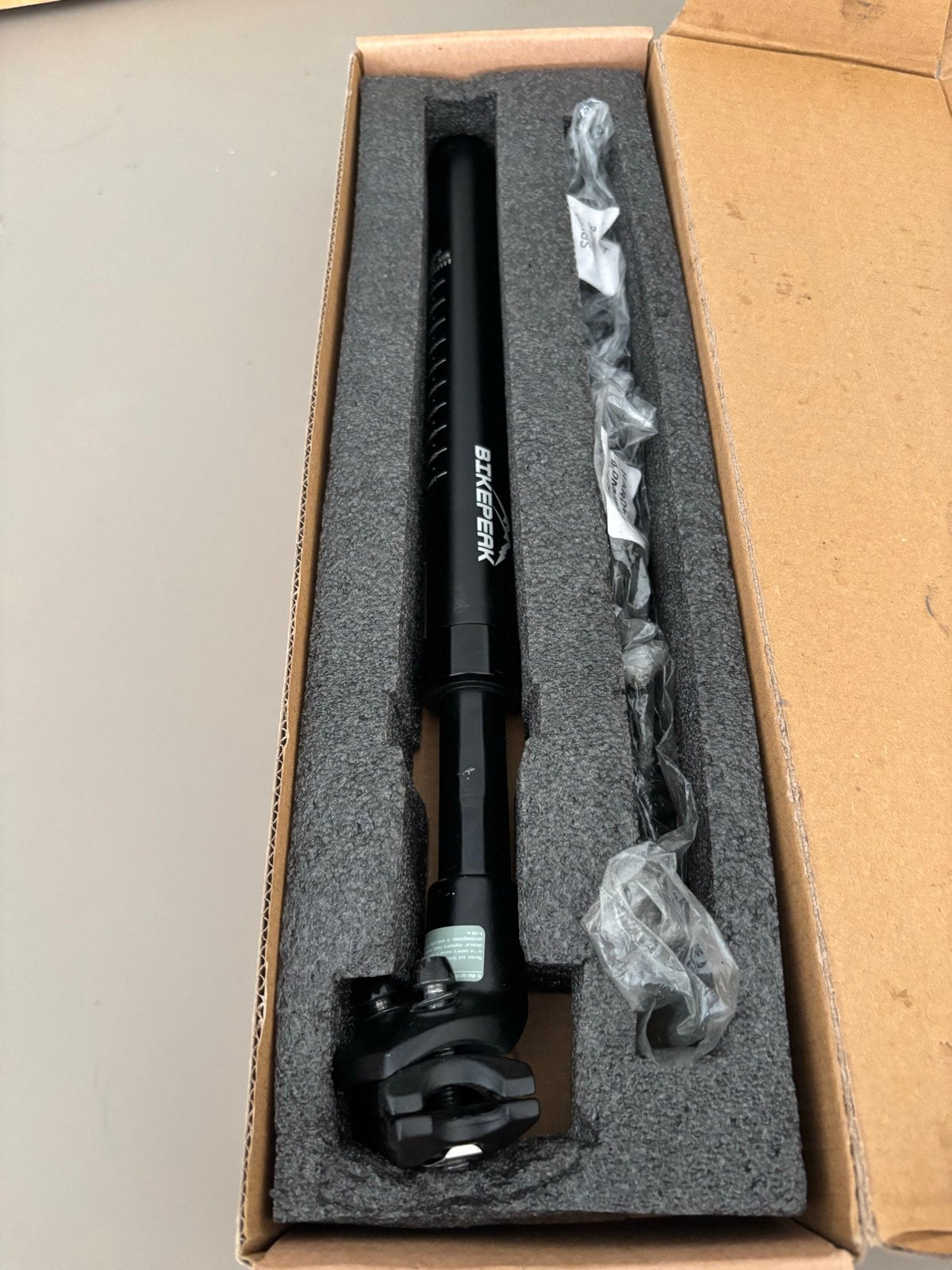 Aluminium verende zadelpen met diverse veren. 27,2 mm, Fietsen en Brommers, Fietsonderdelen, Ophalen of Verzenden, Nieuw, Zadel